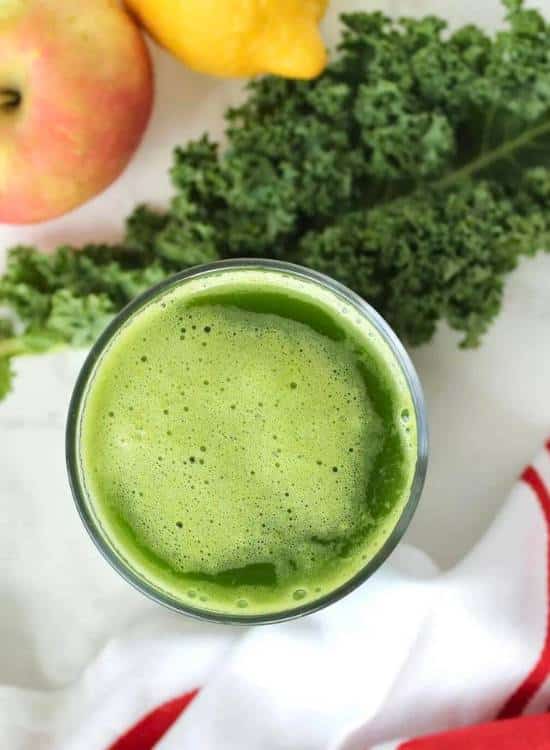 photo of first watch kale tonic in glass